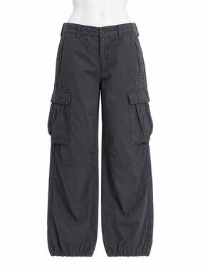 Size 4 TNA Aritzia Women’s Trooper Cargo Pants Charcoal Gray Utility Parachute